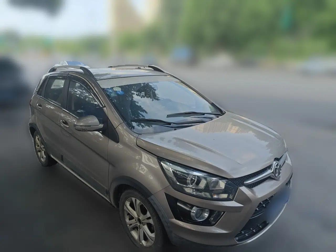 BAIC Senova X25 2015 1.5L manual Comfort trim level — миниатюра 3