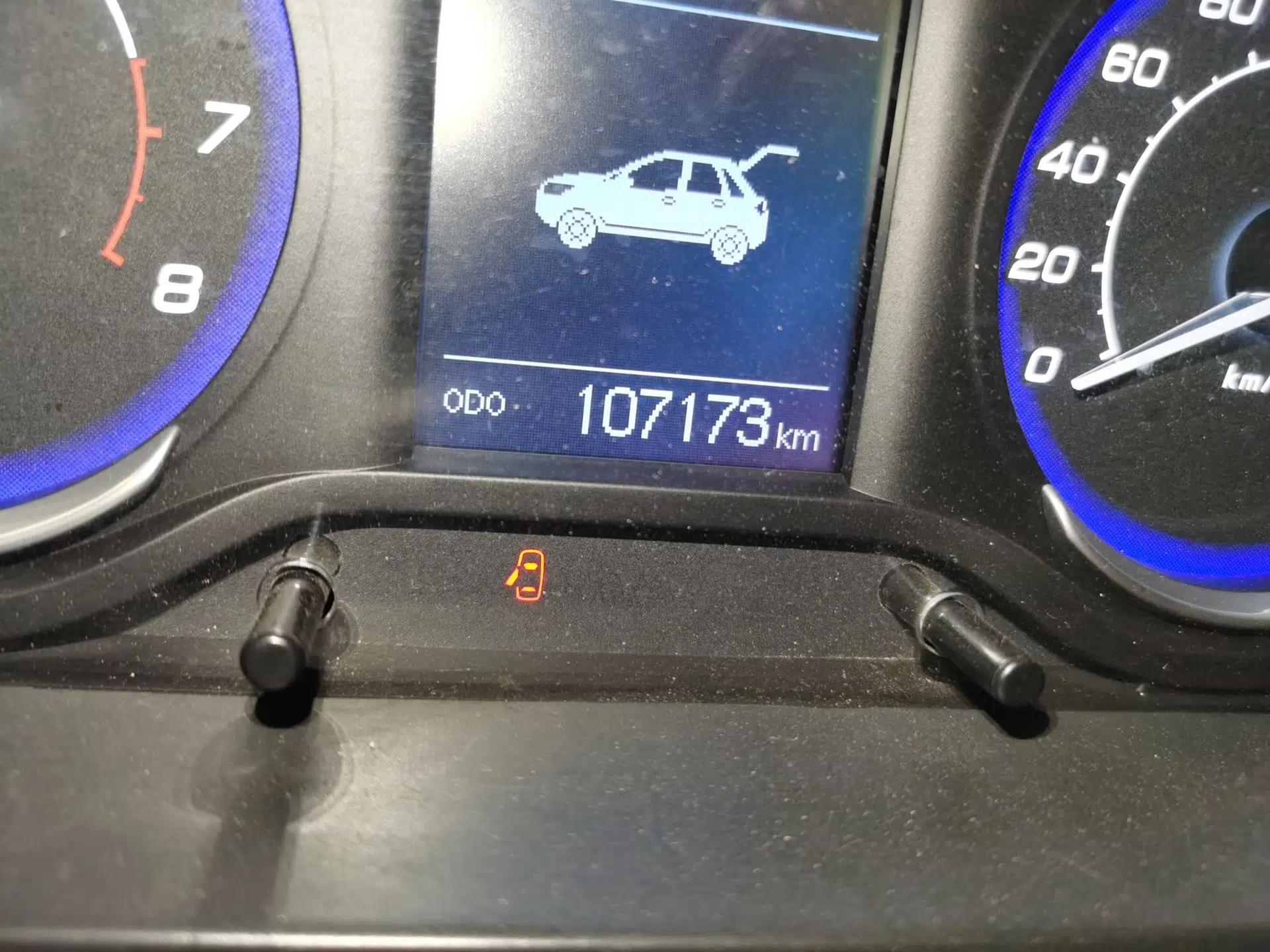 BAIC Senova X25 2015 1.5L Manual Elite Edition — миниатюра 12