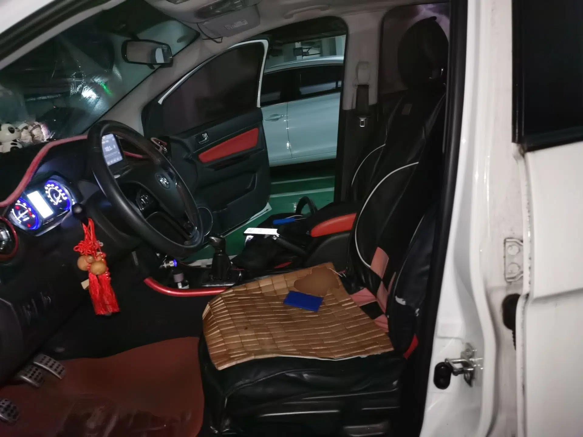 BAIC Senova X25 2015 1.5L Manual Elite Edition — миниатюра 15