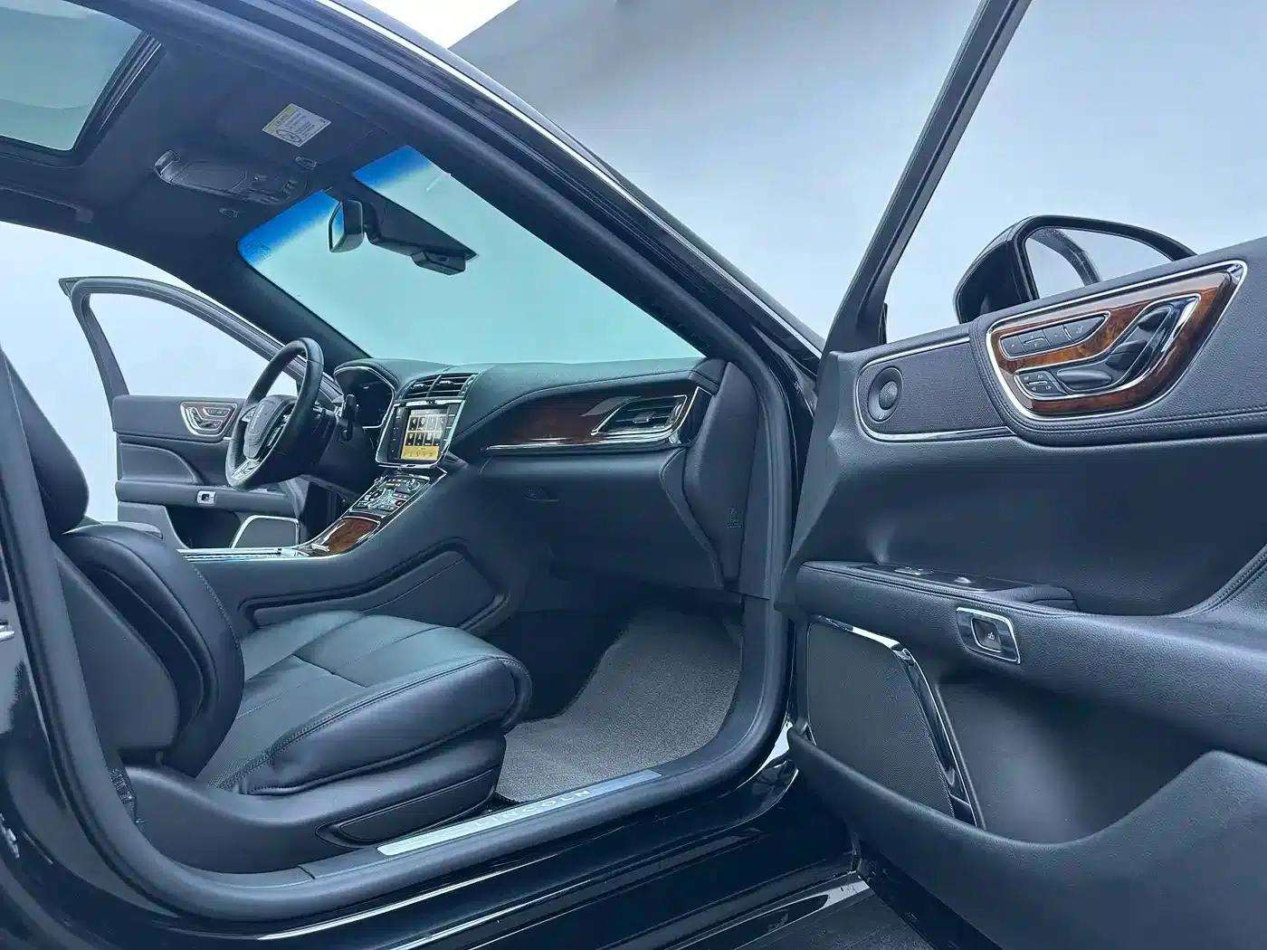 Lincoln Continental 2017 3.0T AWD Reserve — миниатюра 13