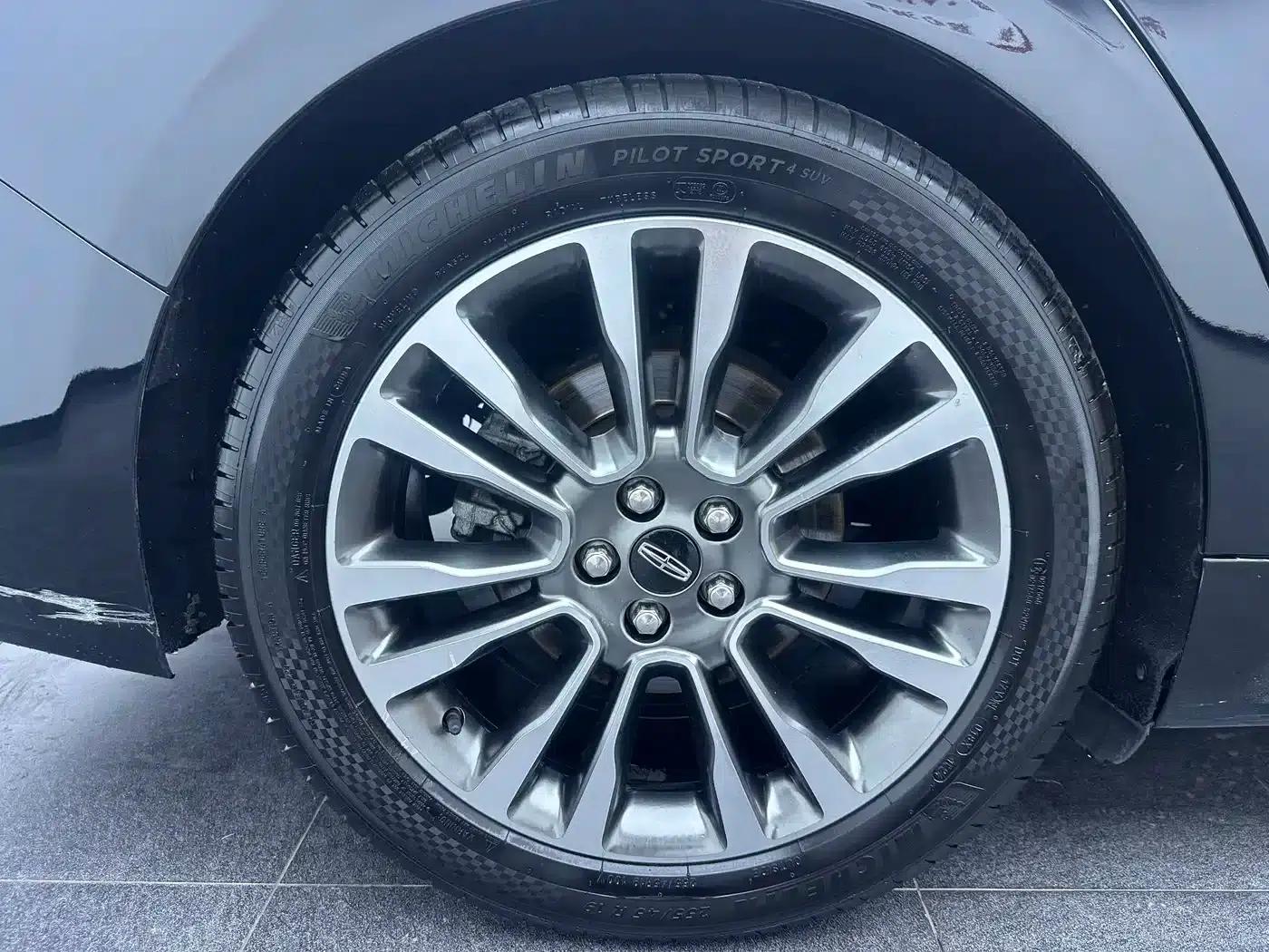 Lincoln Continental 2017 3.0T AWD Reserve — миниатюра 20
