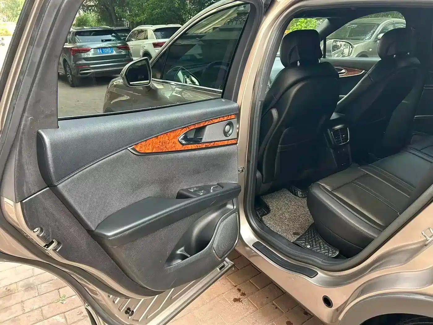 Lincoln MKX 2018 2.7T AWD Premium Edition — миниатюра 4