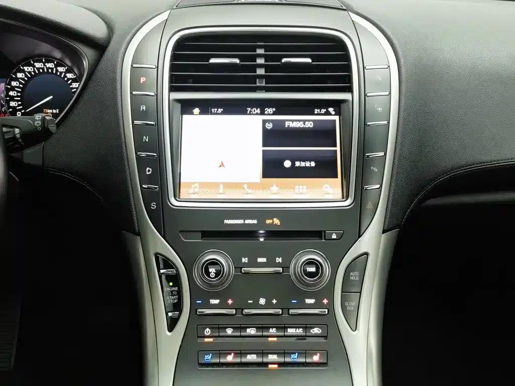 Lincoln MKX 2017 2.0T AWD Premium Edition — миниатюра 12