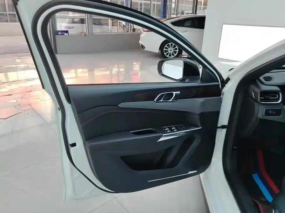 Lynk & Co 03 2019 1.5TD DCT Pro Edition (China VI Emission Standard) — миниатюра 7