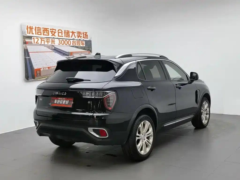 Lynk & Co 01 2017 2.0T 2WD Pro Edition — миниатюра 2