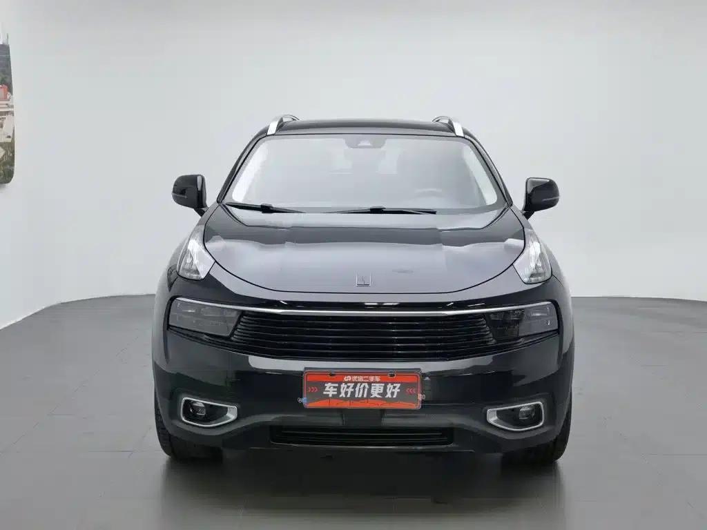 Lynk & Co 01 2017 2.0T 2WD Pro Edition — миниатюра 3