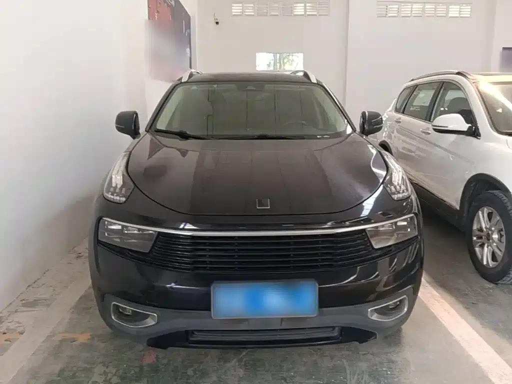 Lynk & Co 01 2017 2.0T 2WD Pro Edition — миниатюра 3