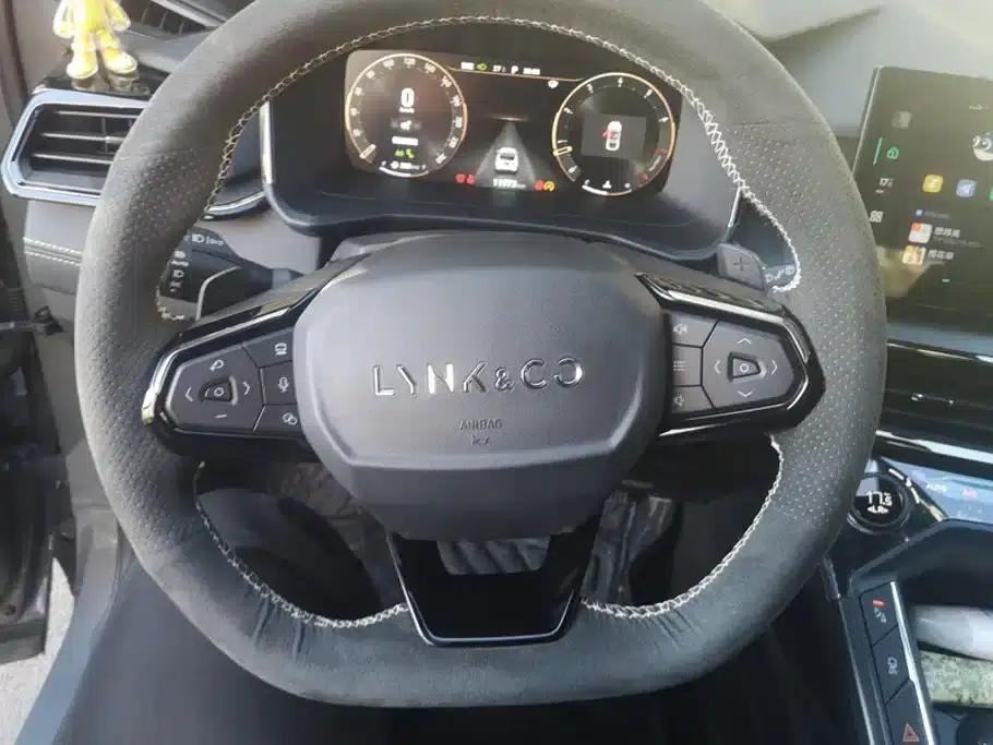 Lynk & Co 06 2023 Remix 1.5T Halo — миниатюра 15
