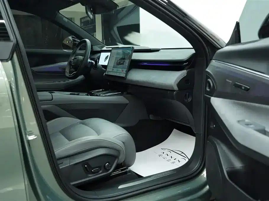 Lynk & Co 08 EM-P 2023 Model, 220km/h, Halo 4WD Performance — миниатюра 12
