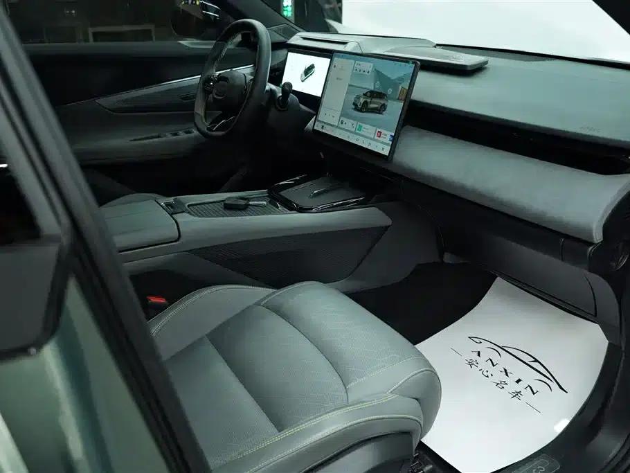 Lynk & Co 08 EM-P 2023 Model, 220km/h, Halo 4WD Performance — миниатюра 13