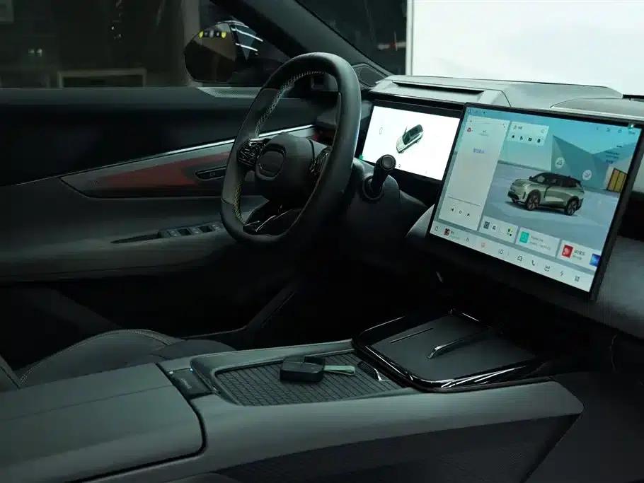 Lynk & Co 08 EM-P 2023 Model, 220km/h, Halo 4WD Performance — миниатюра 14