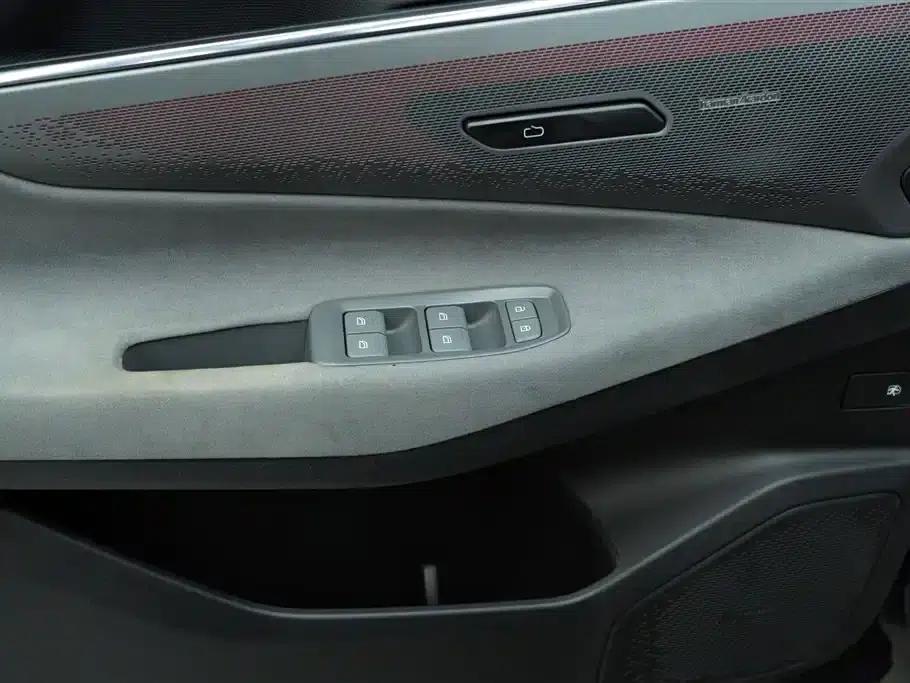 Lynk & Co 08 EM-P 2023 Model, 220km/h, Halo 4WD Performance — миниатюра 16