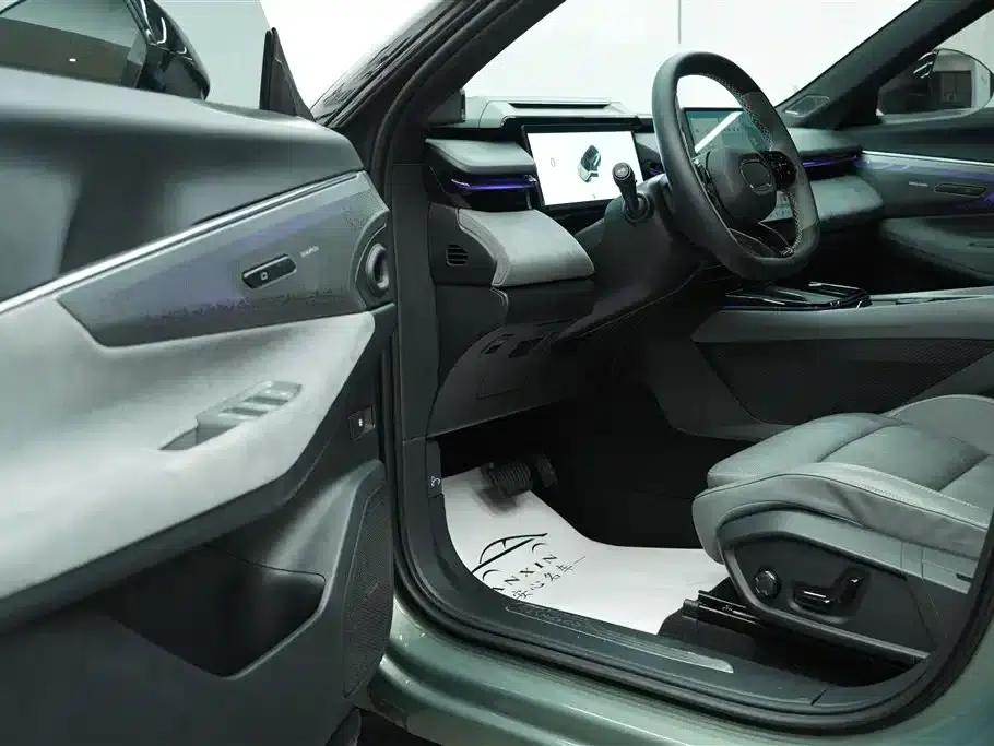 Lynk & Co 08 EM-P 2023 Model, 220km/h, Halo 4WD Performance — миниатюра 22