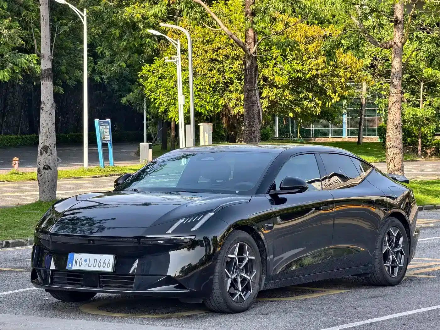 Lynk & Co Z10 2024 Model 95kWh 766km Rear-Wheel Drive Max — миниатюра 1