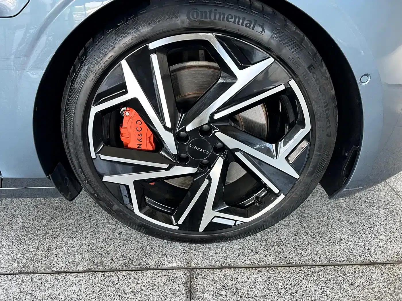 Lynk & Co Z10 2024 Model 95kWh 702km AWD Intelligent Driving Ultra — миниатюра 12