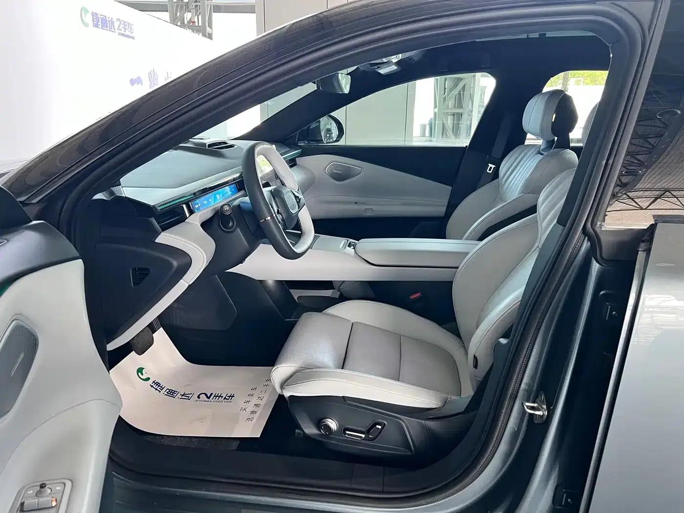 Lynk & Co Z10 2024 Model 95kWh 702km AWD Intelligent Driving Ultra — миниатюра 16