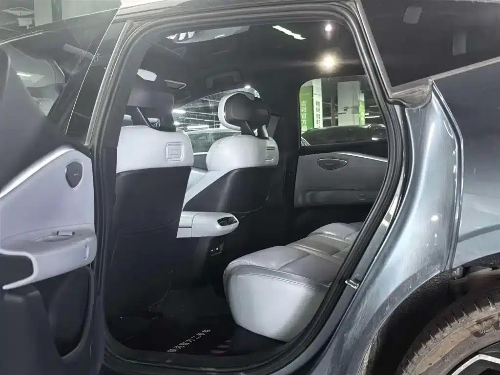 Lynk & Co Z10 2024 Model 95kWh 702km AWD Intelligent Driving Ultra — миниатюра 12