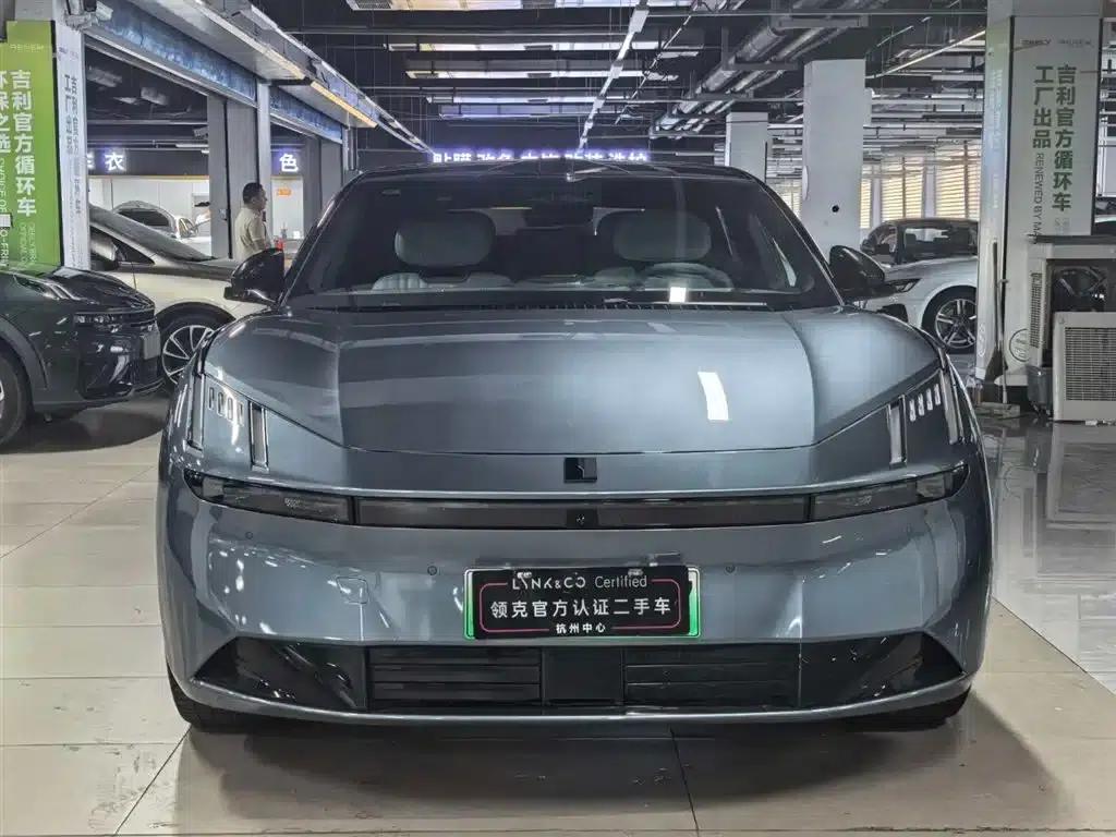 Lynk & Co Z10 2024 Model 95kWh 702km AWD Intelligent Driving Ultra — миниатюра 3