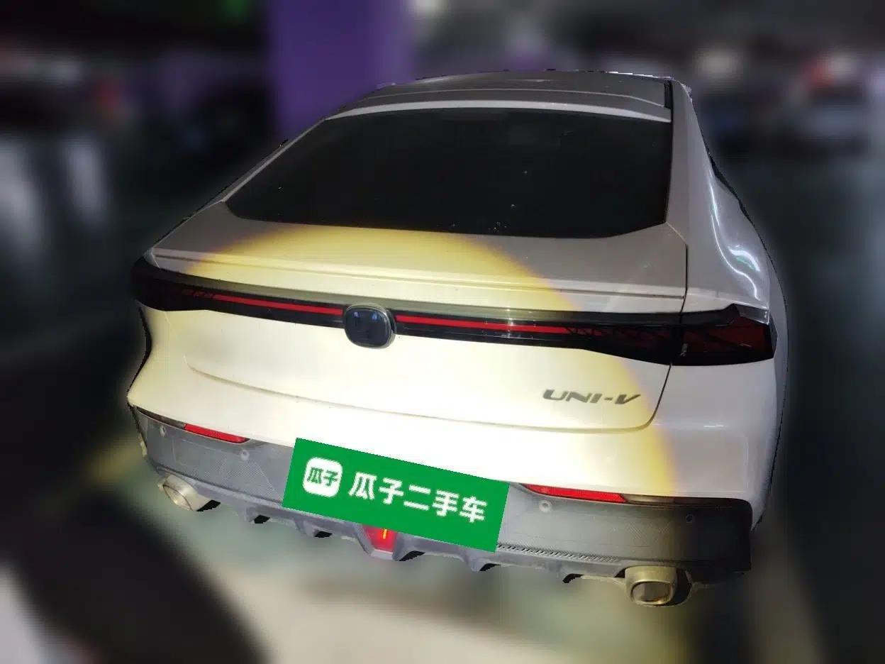 CHANGAN UNI-V 2022 1.5T Prestige Version — миниатюра 5