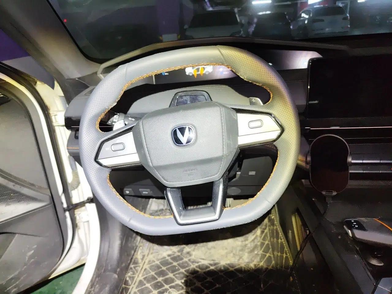 CHANGAN UNI-V 2022 1.5T Prestige Version — миниатюра 10