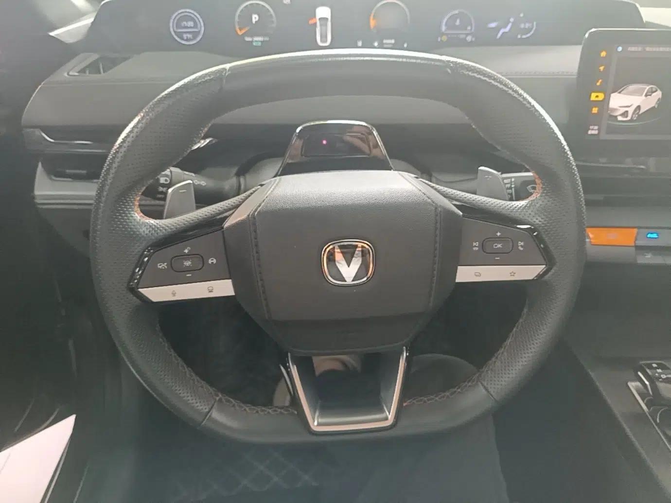 CHANGAN UNI-V 2023 1.5T Prestige Model — миниатюра 13