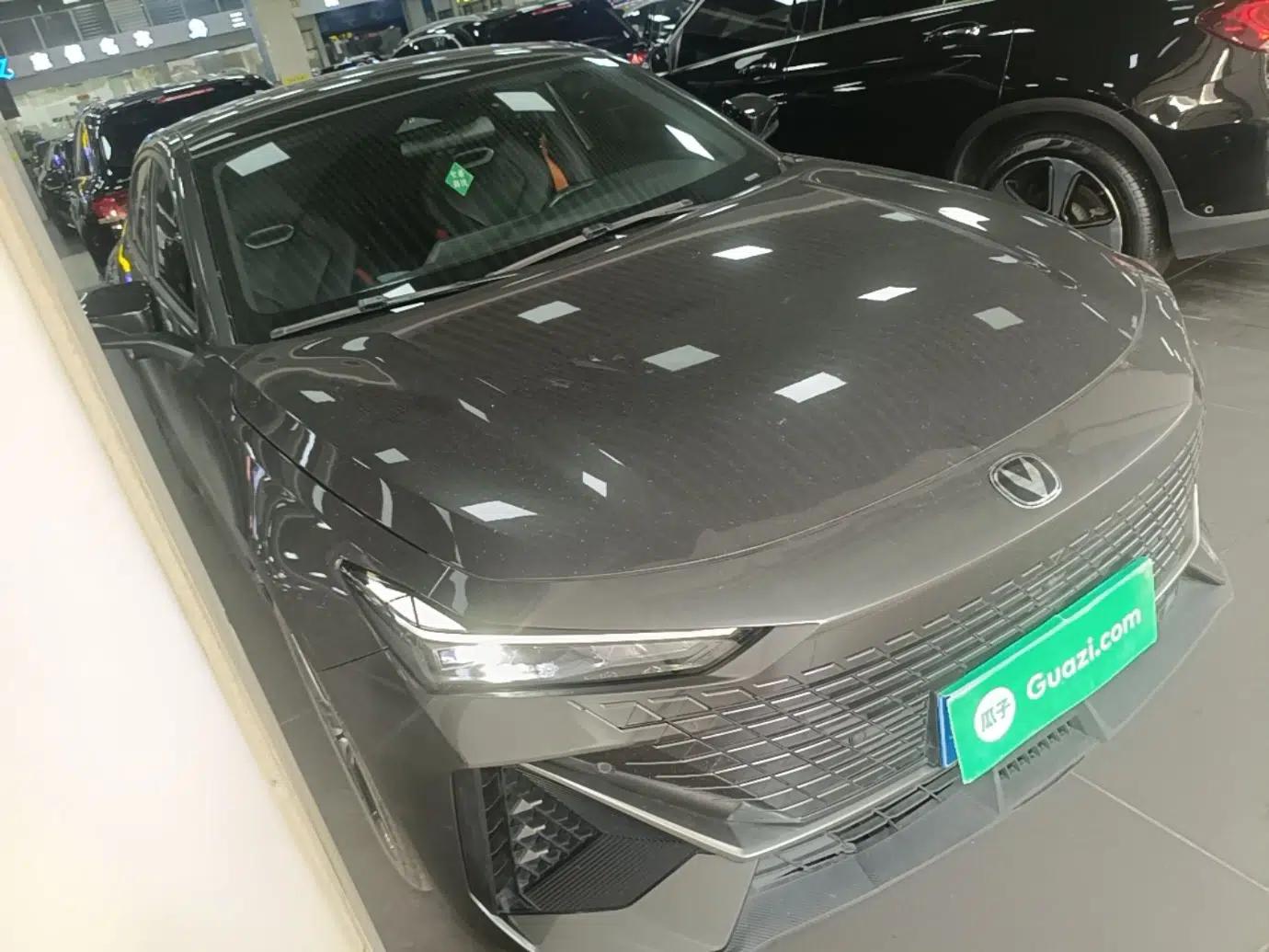 CHANGAN UNI-V 2023 1.5T Prestige Model — миниатюра 3