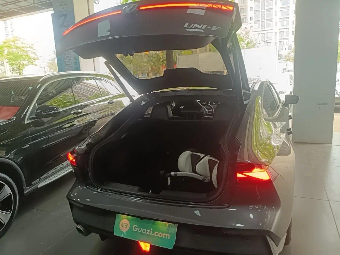 CHANGAN UNI-V 2023 1.5T Prestige Model — миниатюра 22