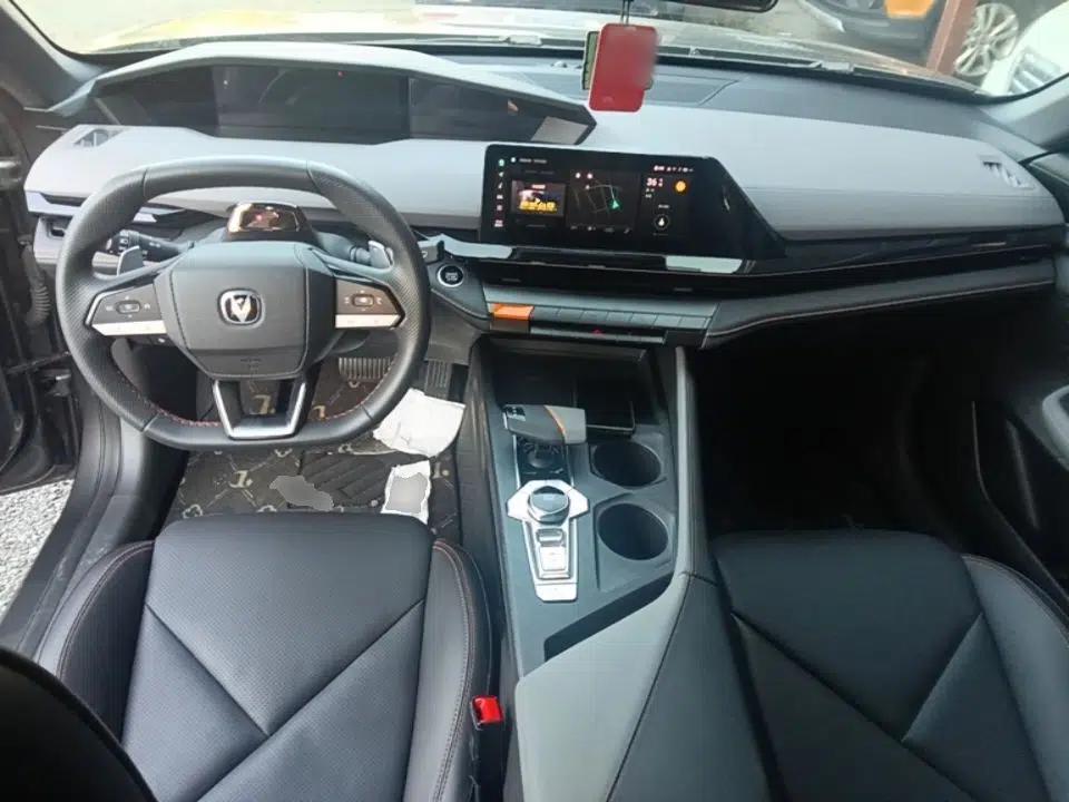 CHANGAN UNI-V 2022 1.5T Smart Navigation Version — миниатюра 12
