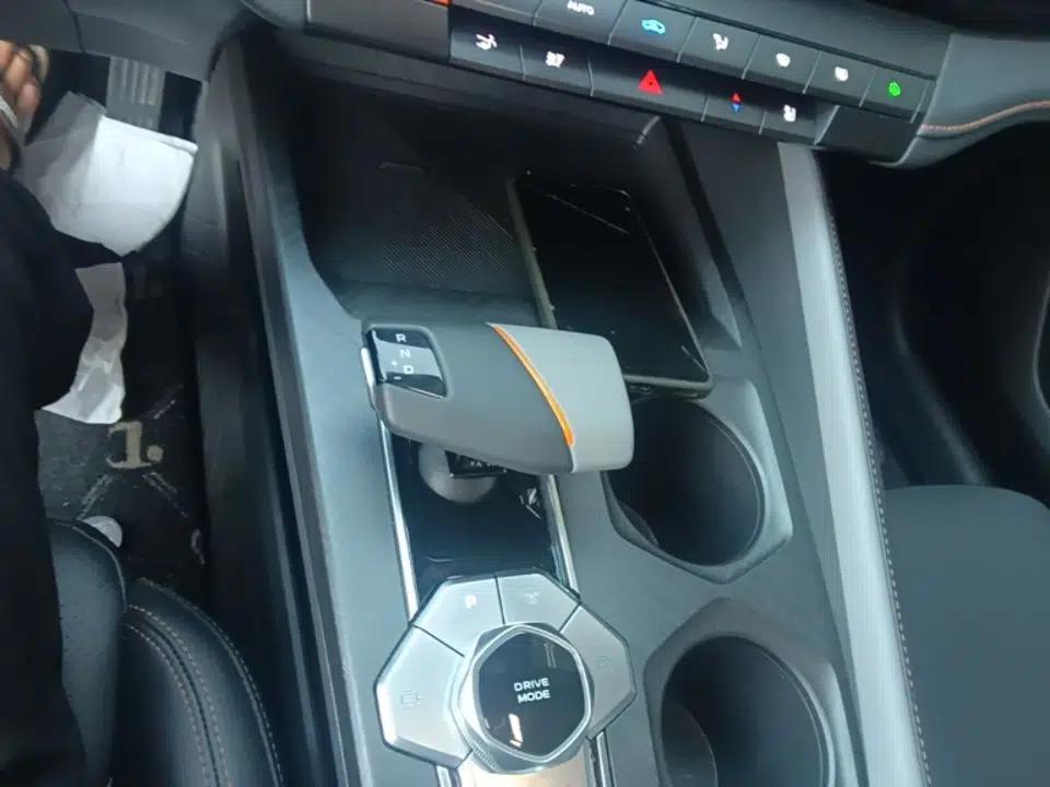 CHANGAN UNI-V 2022 1.5T Smart Navigation Version — миниатюра 16