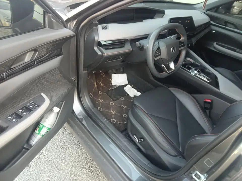CHANGAN UNI-V 2022 1.5T Smart Navigation Version — миниатюра 18