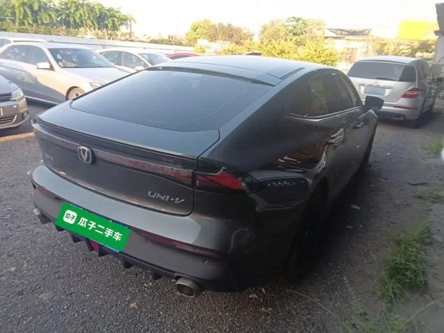 CHANGAN UNI-V 2022 1.5T Smart Navigation Version — миниатюра 6