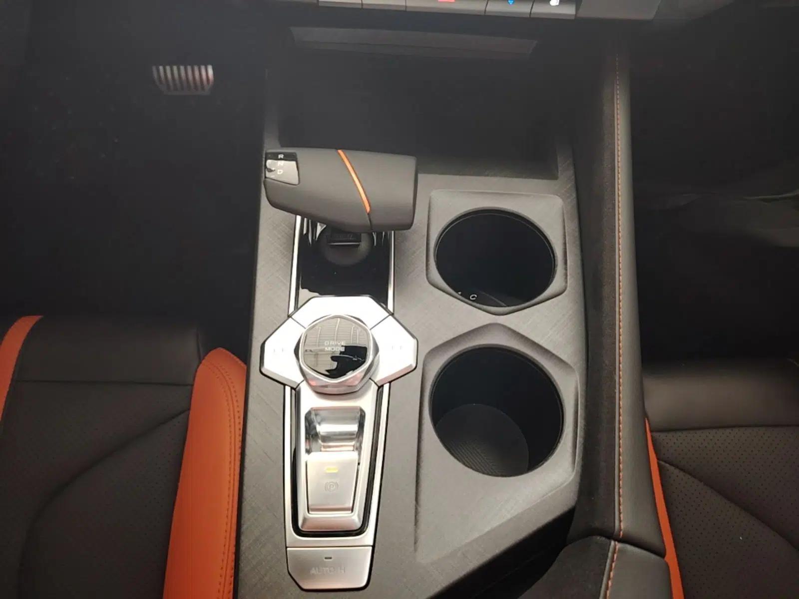 CHANGAN UNI-V 2024 1.5T Prestige Sport Edition — миниатюра 16