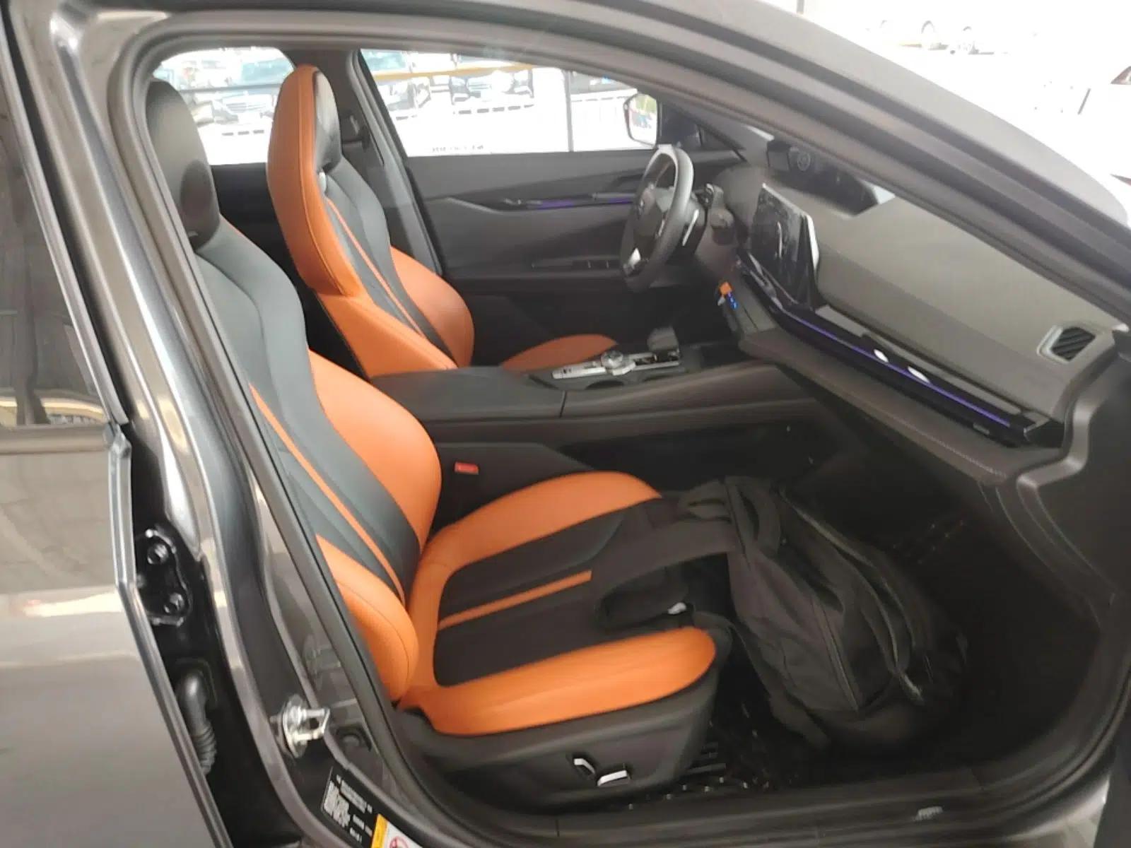 CHANGAN UNI-V 2024 1.5T Prestige Sport Edition — миниатюра 19