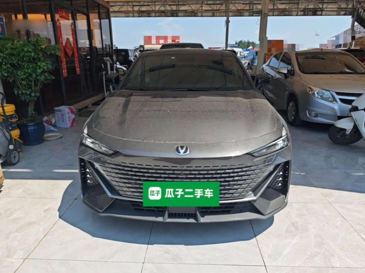 CHANGAN UNI-V 2022 1.5T Prestige Version — миниатюра 2