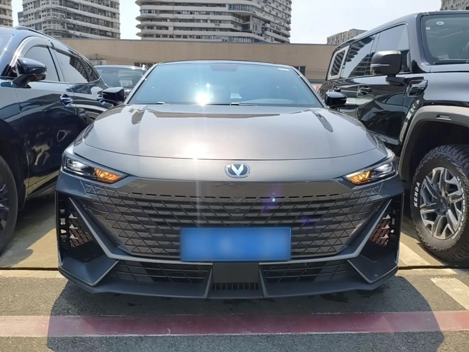 CHANGAN UNI-V 2022 1.5T Prestige Version — миниатюра 2