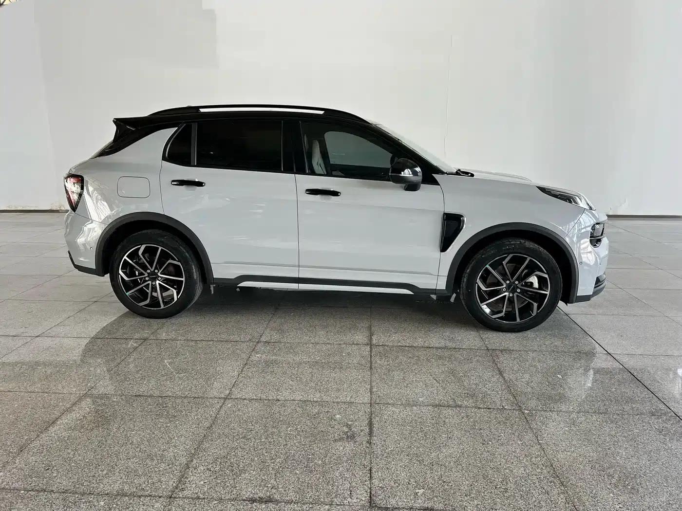 Lynk & Co 01 EM-P 2023 1.5TD EM-P Dawn Edition — миниатюра 29