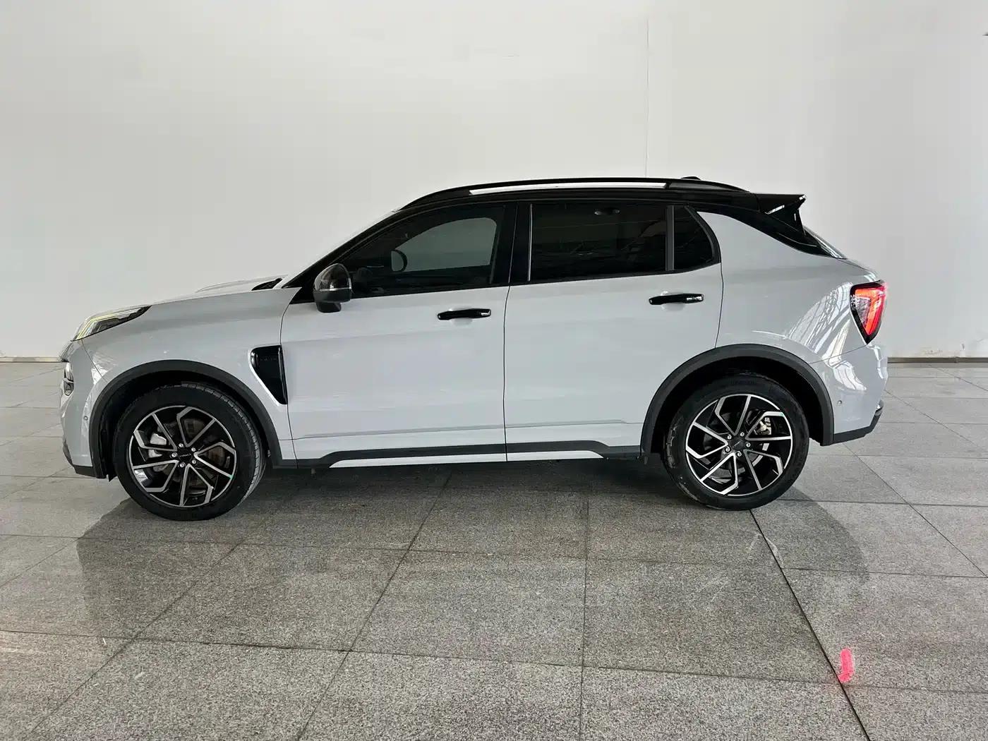 Lynk & Co 01 EM-P 2023 1.5TD EM-P Dawn Edition — миниатюра 30