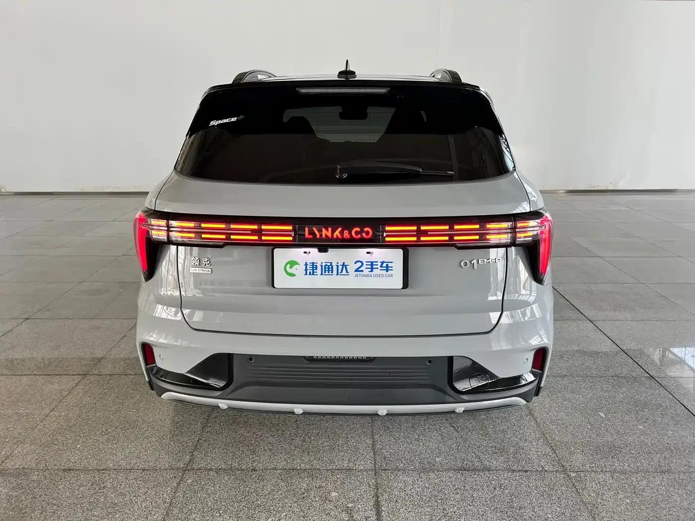 Lynk & Co 01 EM-P 2023 1.5TD EM-P Dawn Edition — миниатюра 6