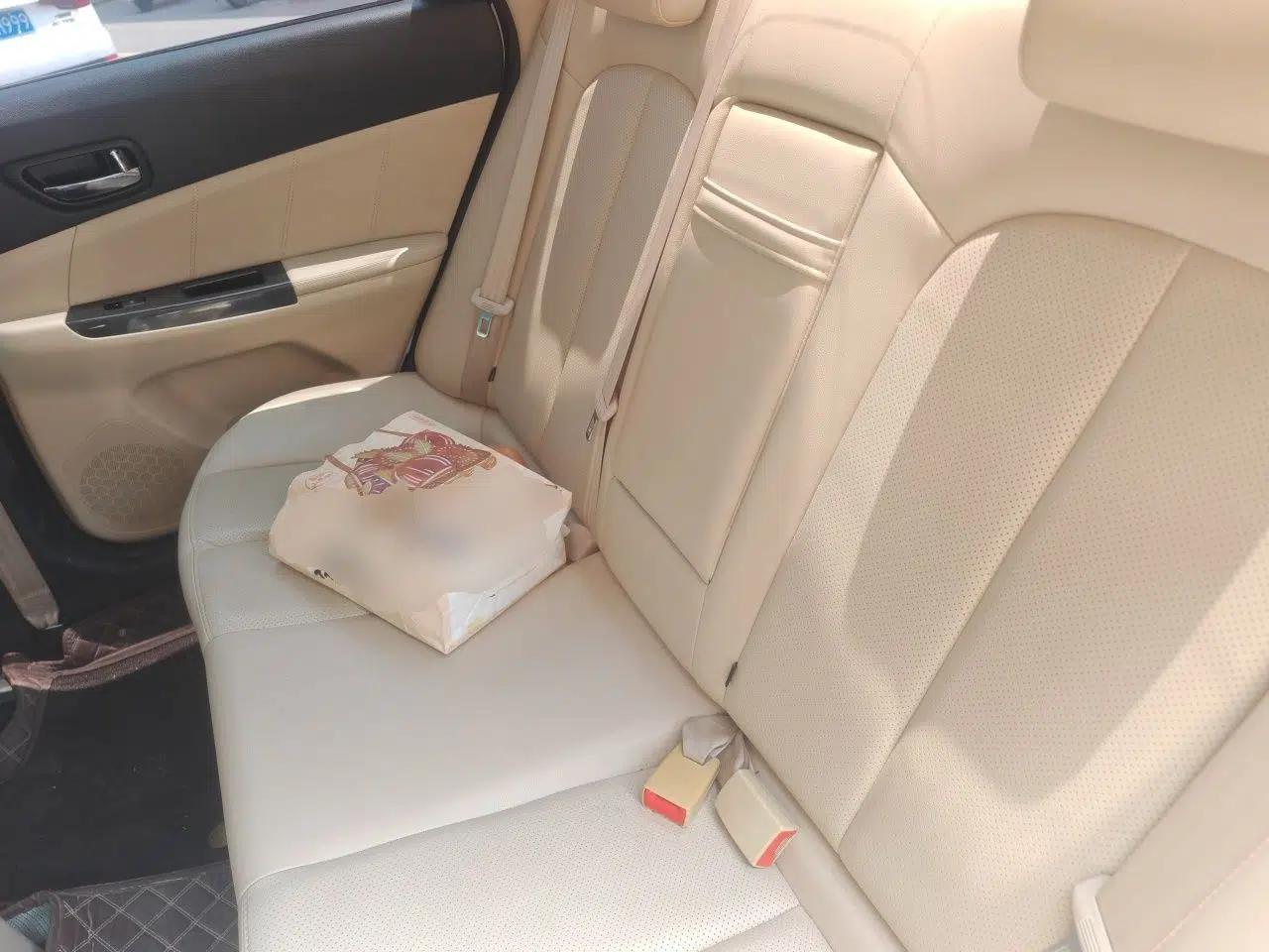 CHANGAN Eado 2015 1.6L Manual Luxury Model China V Standard — миниатюра 17