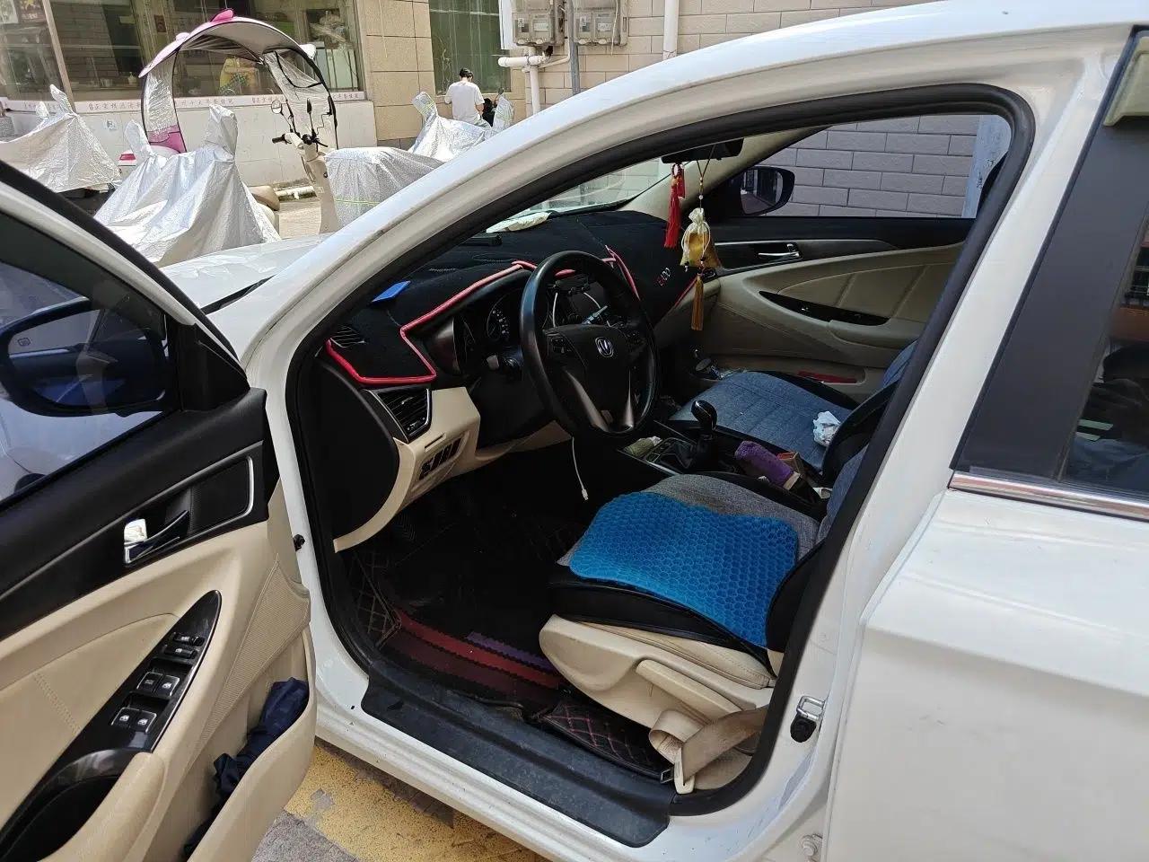 CHANGAN Eado 2016 1.6L Manual Fashion Edition — миниатюра 16