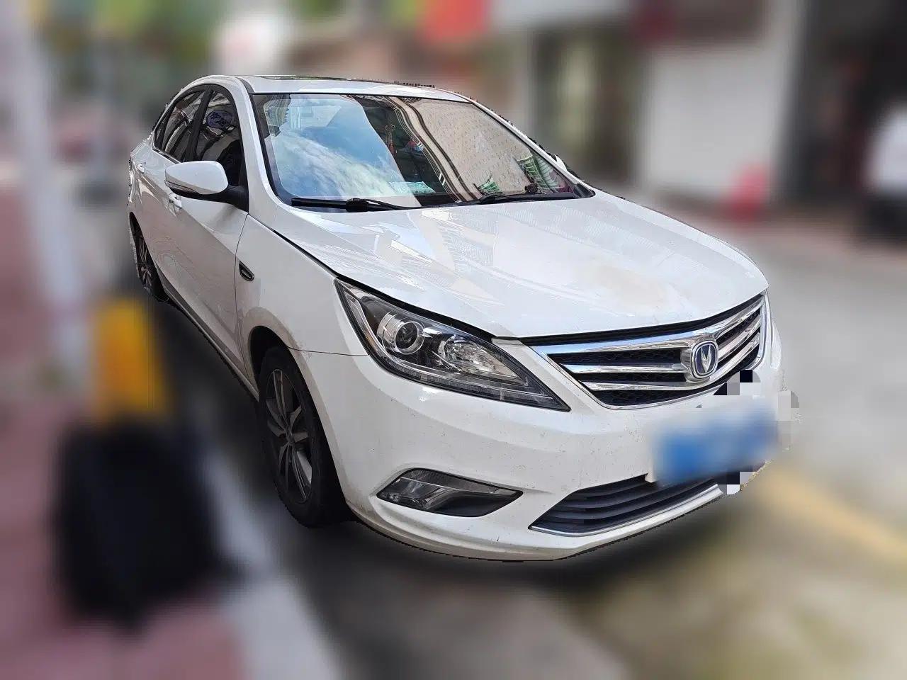 CHANGAN Eado 2016 1.6L Manual Fashion Edition — миниатюра 3