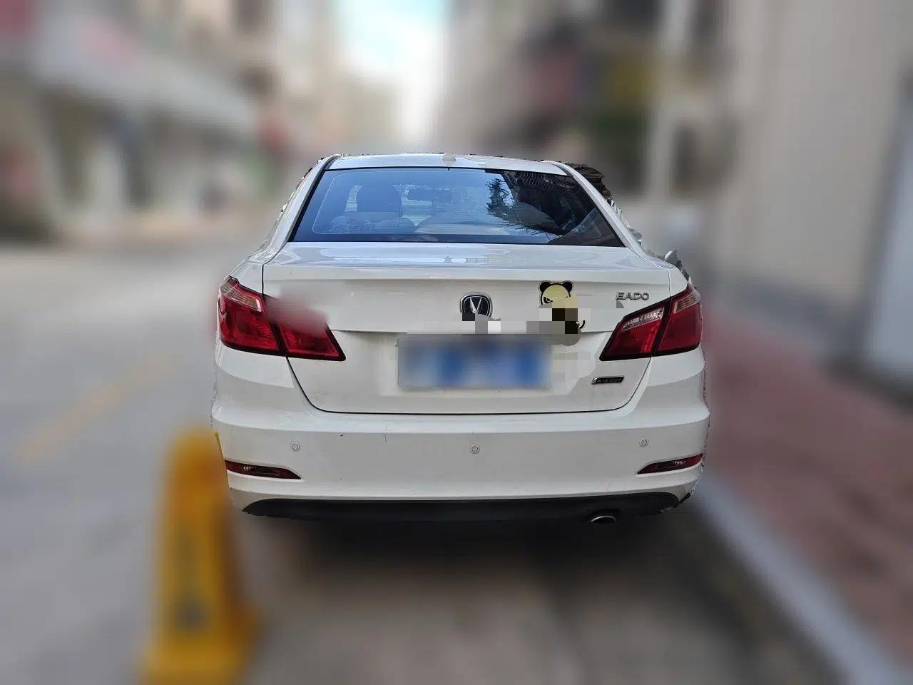 CHANGAN Eado 2016 1.6L Manual Fashion Edition — миниатюра 5