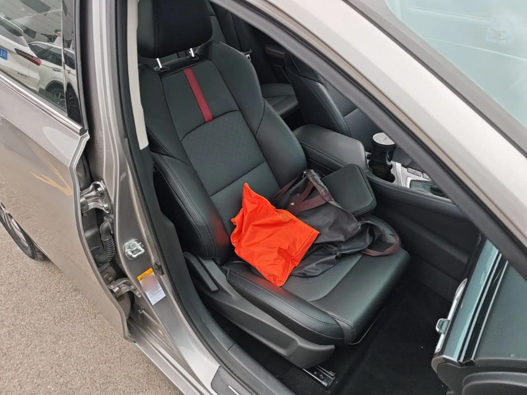 CHANGAN Eado 2020 PLUS Blue Whale NE 1.4T GDI DCT Prestige Model — миниатюра 19