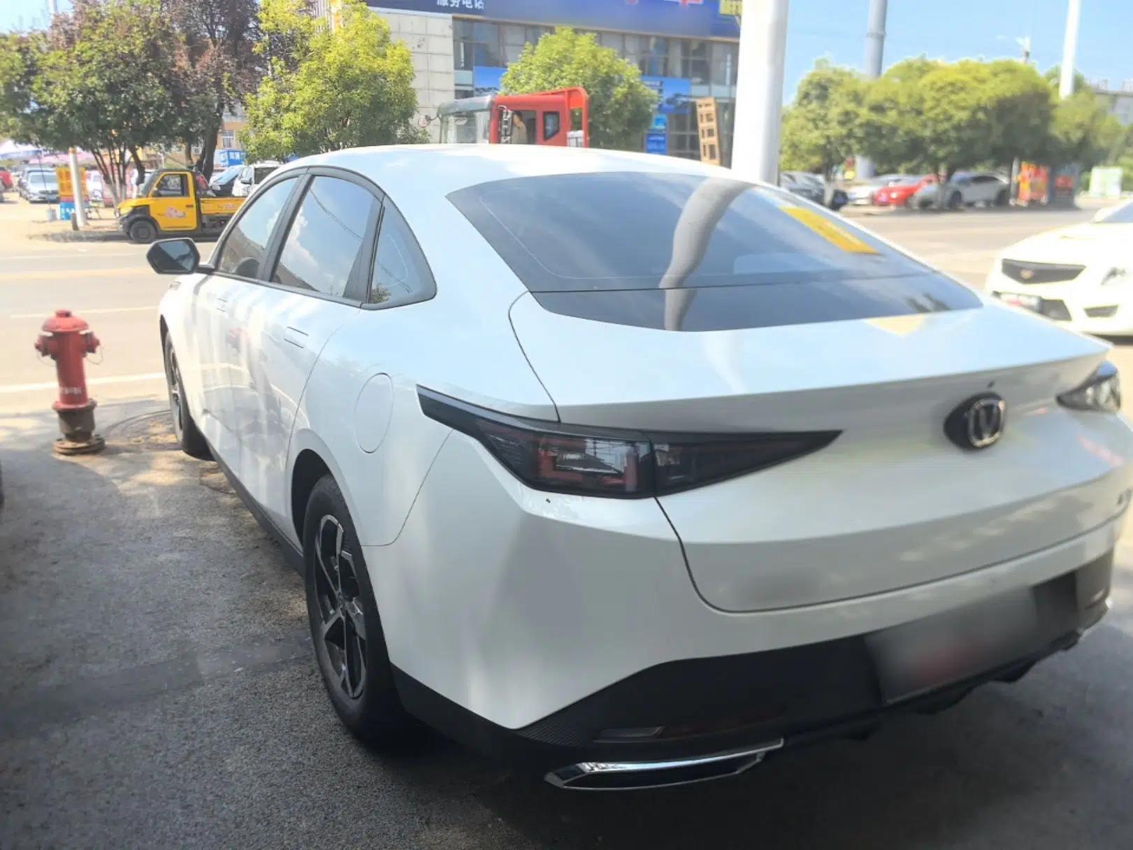 CHANGAN Eado 2024 1.5T GDI Automatic Enjoyment Edition — миниатюра 4