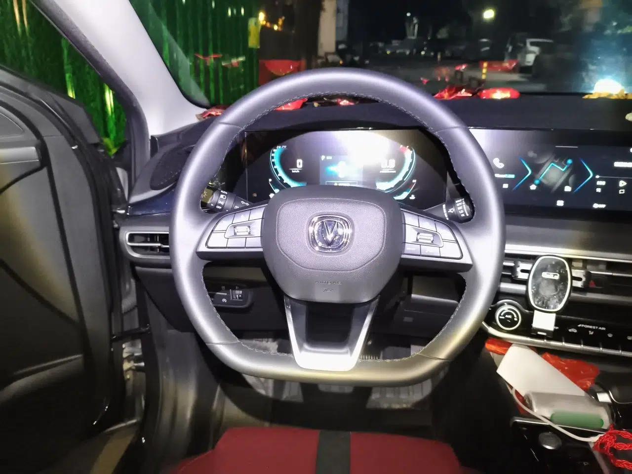 CHANGAN Eado 2021 PLUS Blue Whale NE 1.4T GDI DCT Prestige Model — миниатюра 10