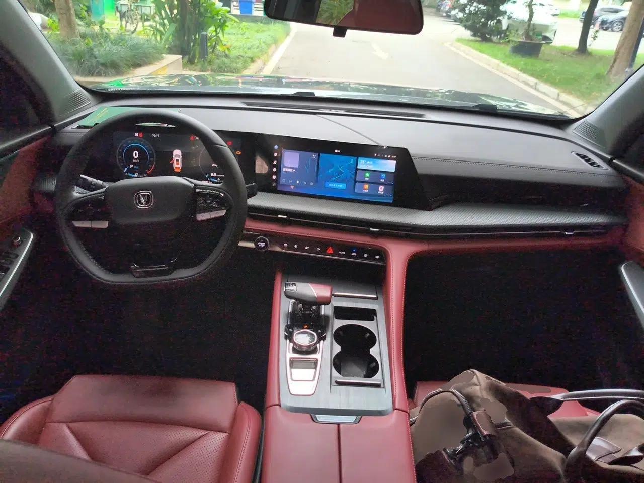 CHANGAN CS75 PLUS 2022 2nd Generation 1.5T Automatic Luxury Version — миниатюра 9
