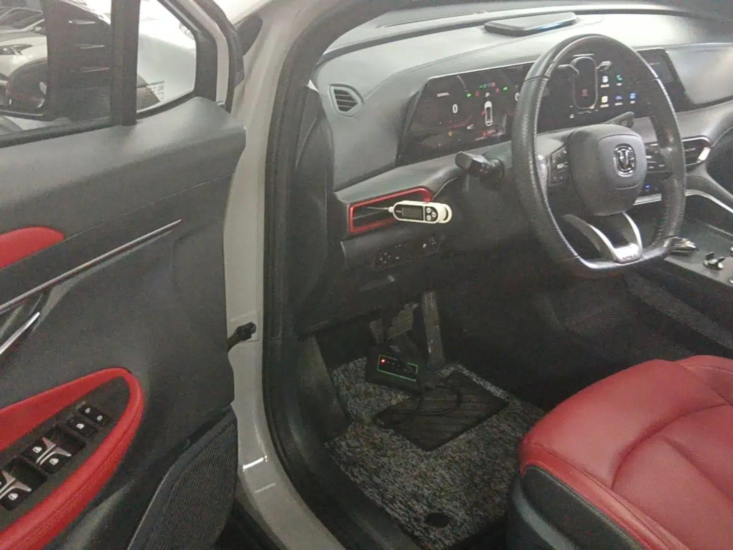CHANGAN UNI-T 2020 1.5T Prestige Version — миниатюра 18