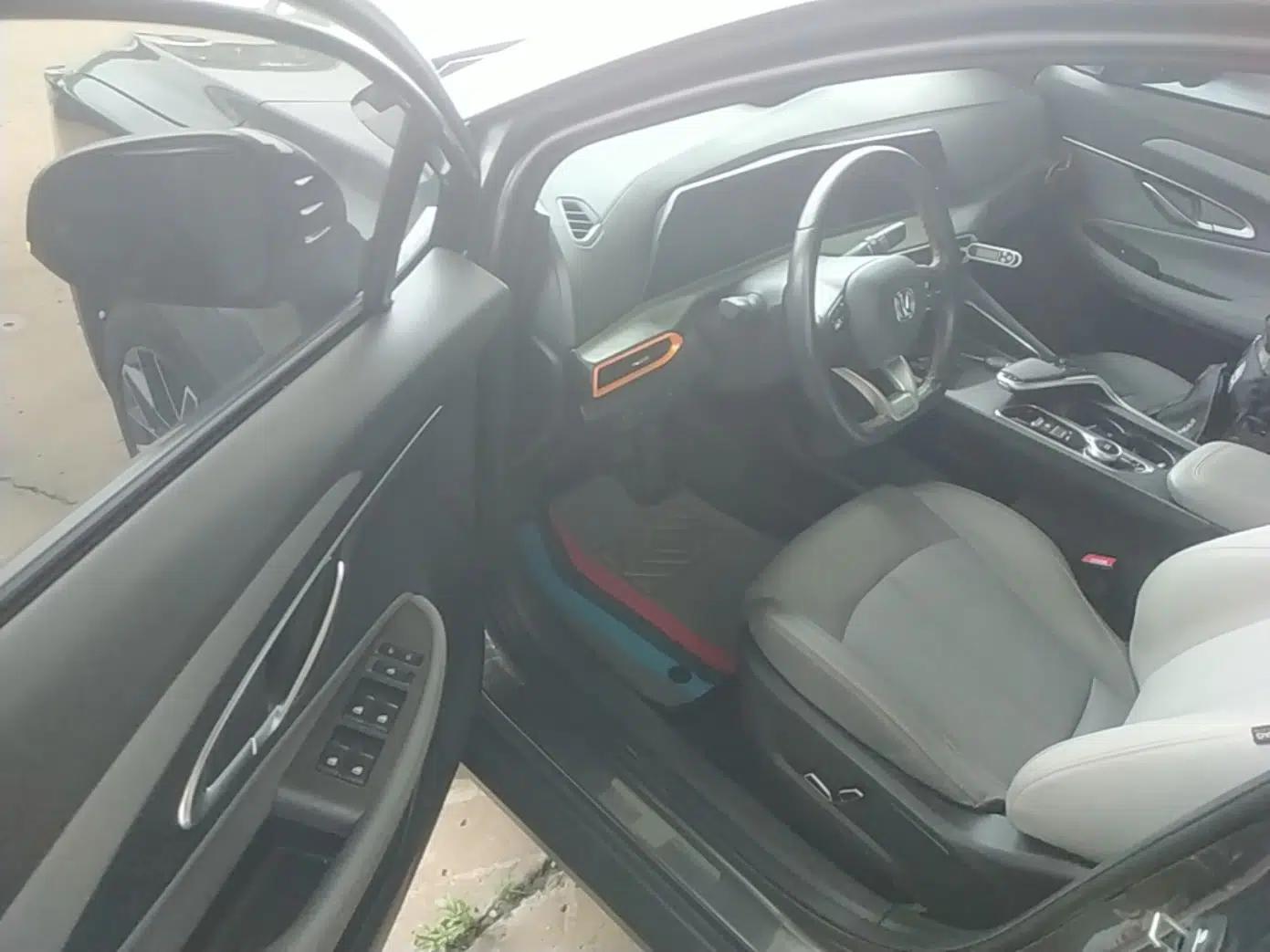 CHANGAN UNI-T 2022 1.5T Prestige Version — миниатюра 18
