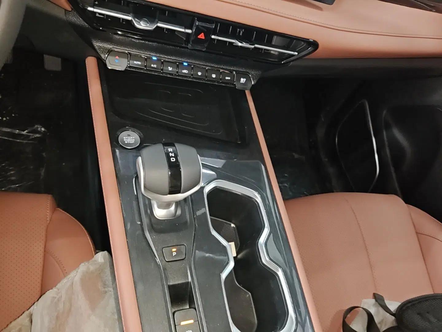 CHANGAN CS75 2026 Model PRO 1.5T DCT Prestige 7-Seater — миниатюра 21