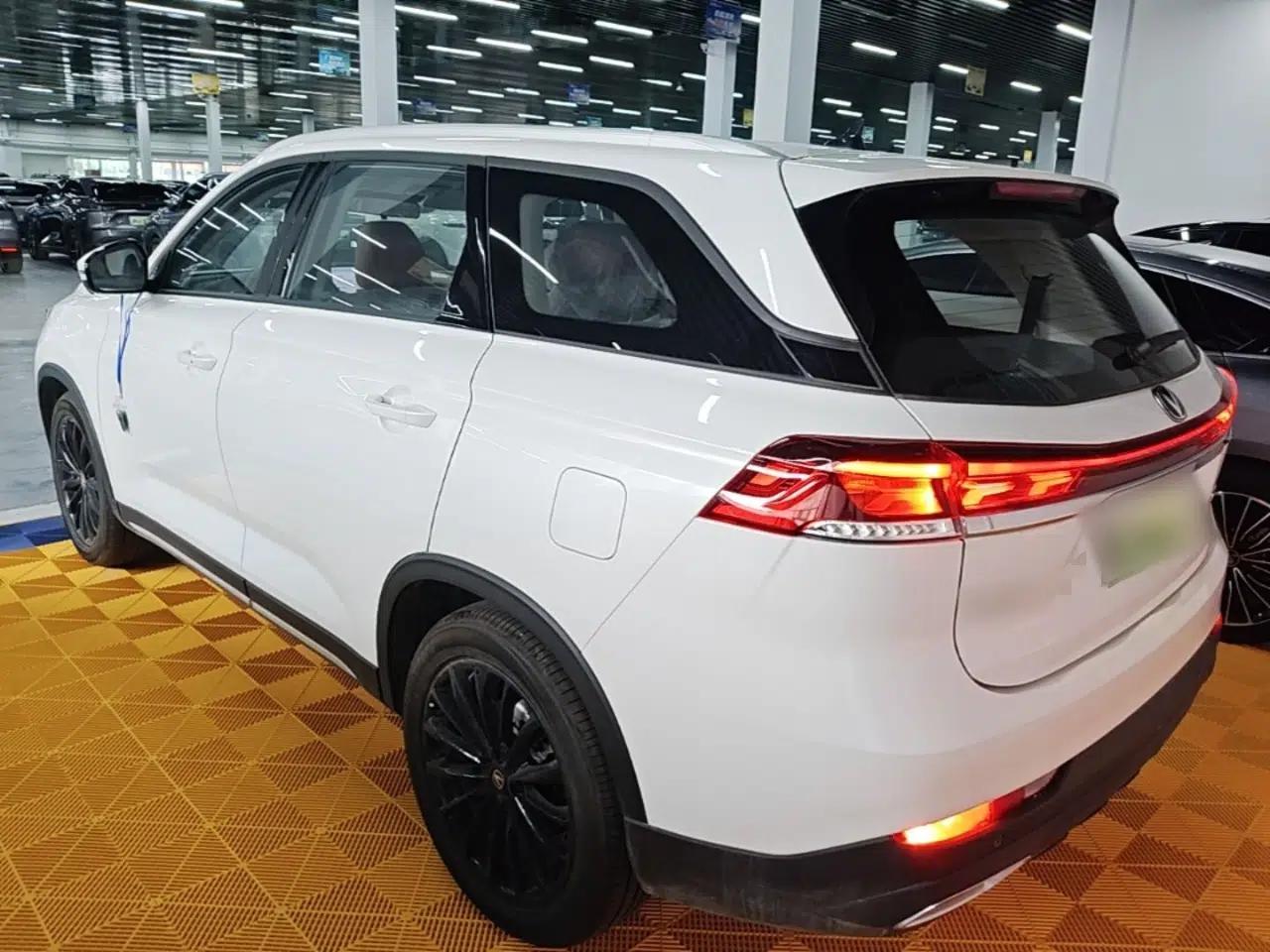 CHANGAN CS75 2026 Model PRO 1.5T DCT Prestige 7-Seater — миниатюра 4